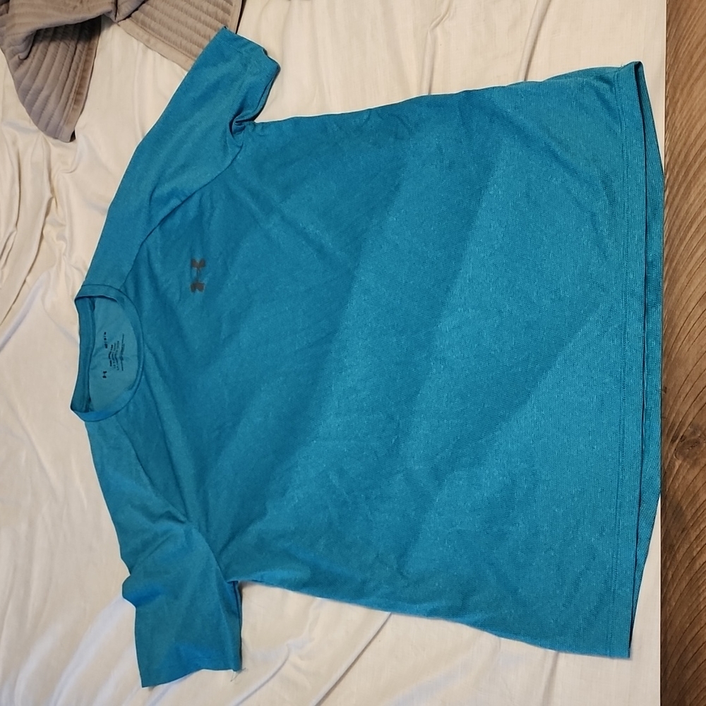 Men's Under Armor tshirt